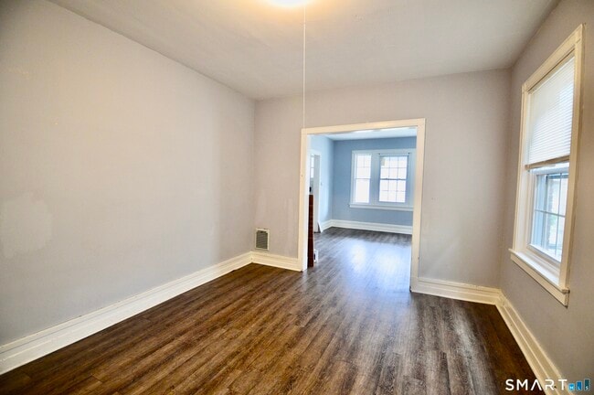 Photo - 407 East Ave