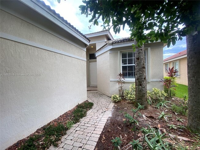 Photo - 639 Stanford Ln