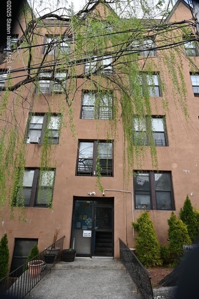 Building Photo - 37 Avon Pl Unit 1g