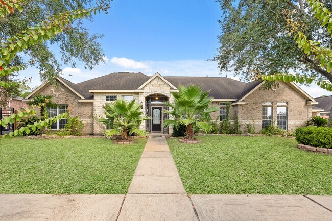 Building Photo - 3303 Hickory Knoll Dr