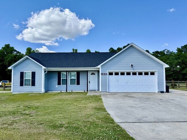 Building Photo - Comfort, Charm & Room for Everything You Love!