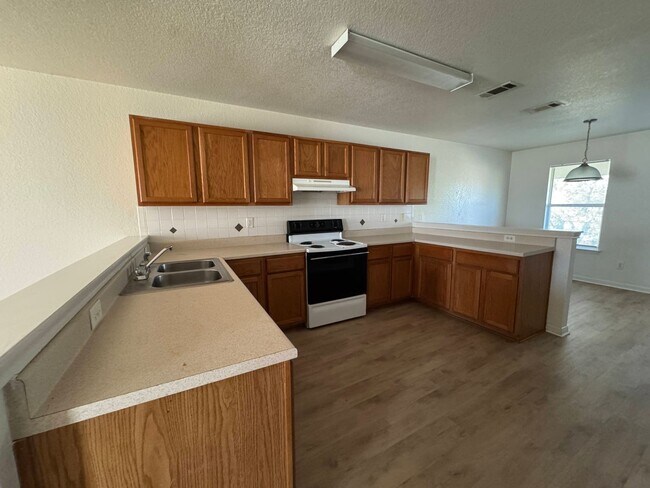 Photo - 2909 Cantabrian Dr Unit # B
