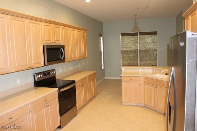 Building Photo - 7836 Clemson St Unit 201