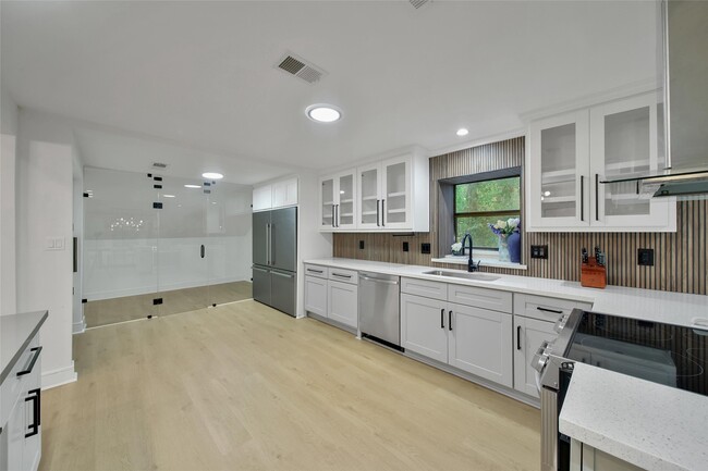 Photo - 140 S Timber Top Dr