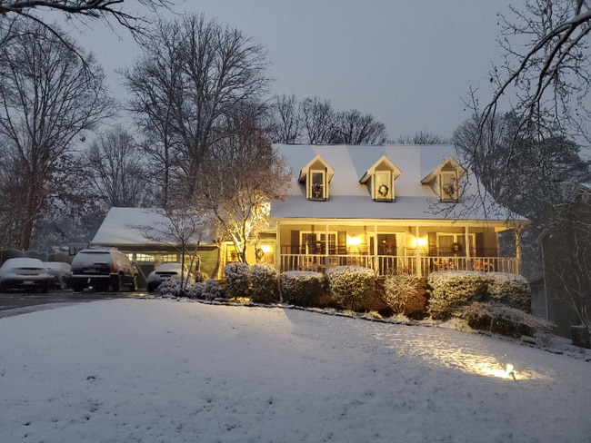 Photo - 712 E Fox Den Dr