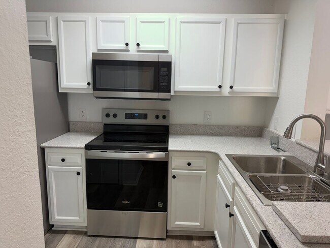Photo - 3705 SW 27th St Unit 711