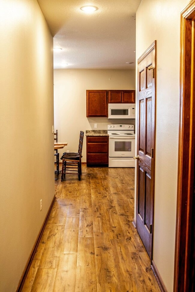 Photo - 613 Sheldon St Unit #16