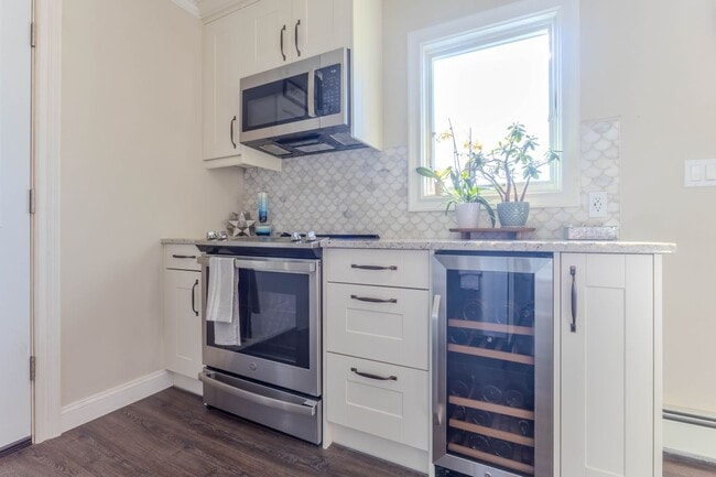 Photo - Immaculate 3 bedroom 1 Bathroom - Full House