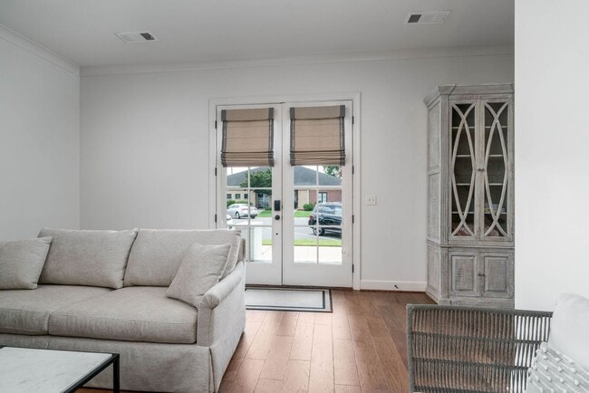 Photo - Beautiful 3 Bed 3.5 Bath Available Fall 20...