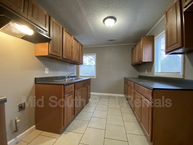 Photo - 3551 Carney St