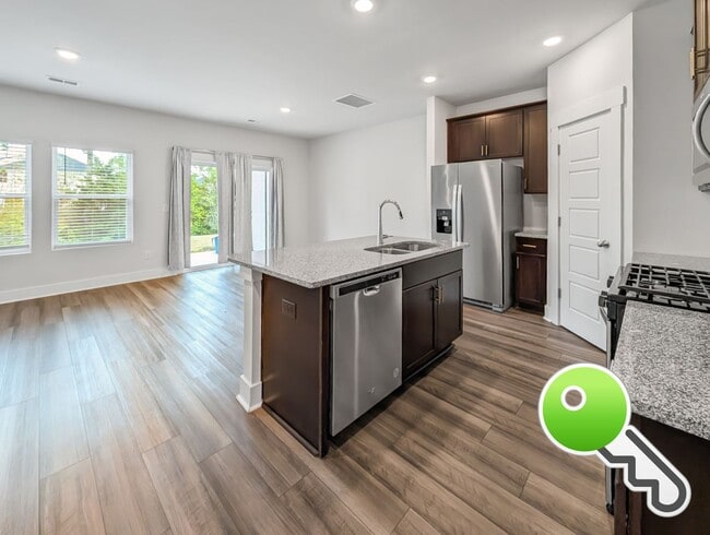 Photo - Beautiful 3 Bed / 2.5 Bath Home with Garage in Simpsonville