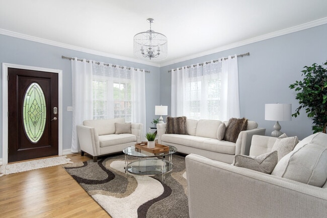 Photo - 1037 S Main St Unidad SI ID1590563P