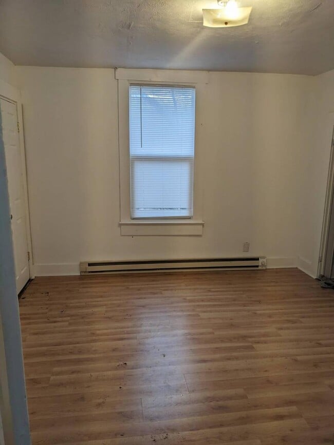 Building Photo - 2.0 bedroom in Muncie Indiana 47303 Unit 1