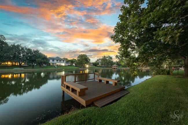 5010 Oxbow Cir E