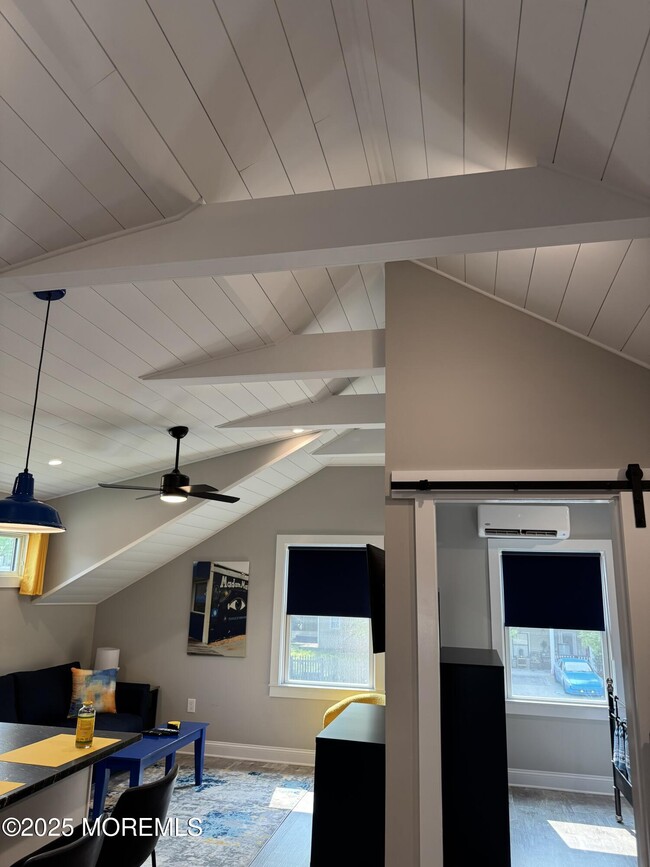 Photo - 1209 Langford St