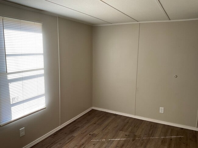 Photo - Lovely three bedroom two bath mobile home located minutes from the Camp Lejeune back gate in Hubert.