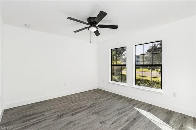 Stunning 5 Bedroom 2.5 Bath w/Den