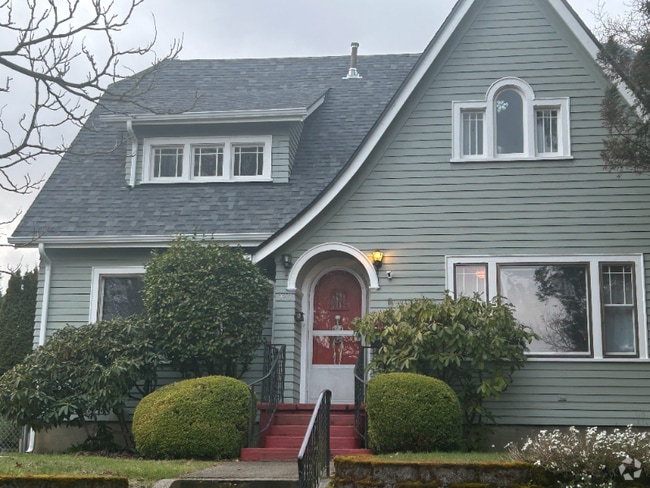 Building Photo - 920 S Grant Ave Rental
