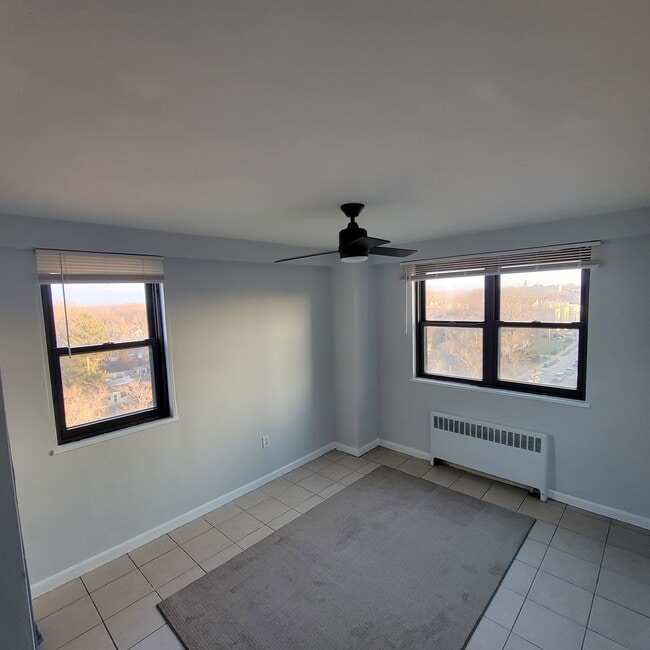 Photo - 11720 Edgewater Dr Unit 816