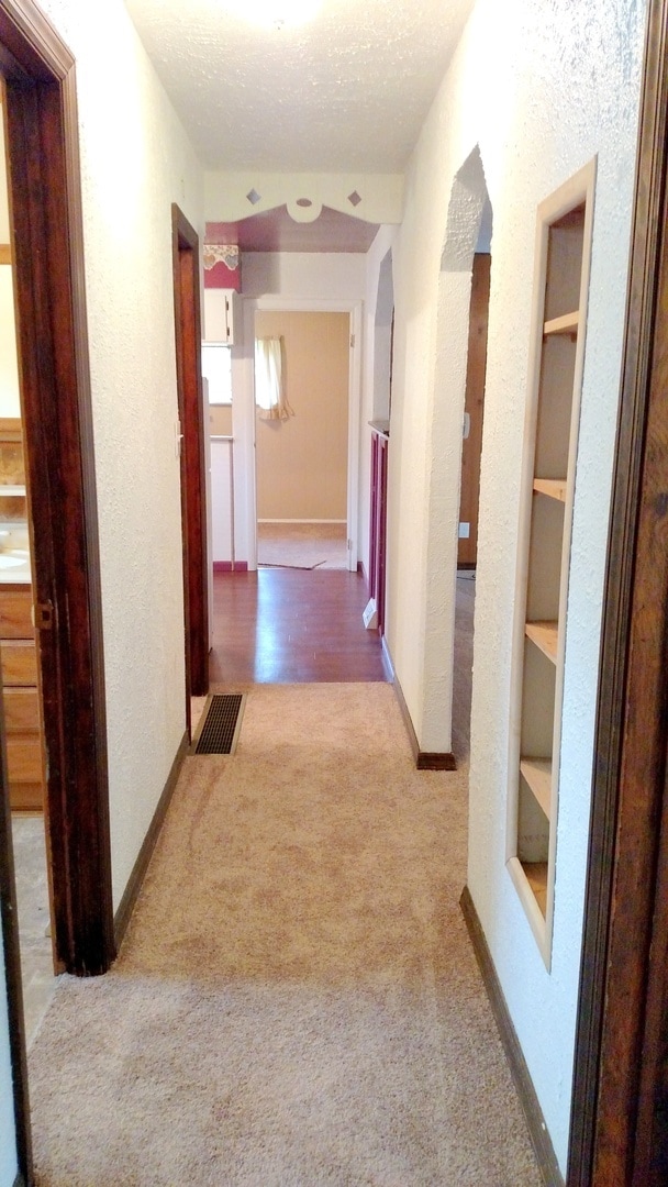 Photo - Two Bedroom House in Jefferson Hills With Central Air And Detached One Car Garage - Fenced In Yard