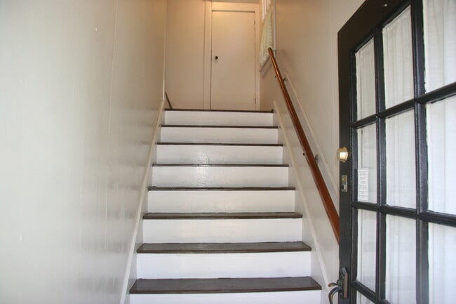 Photo - 491 Robinson St