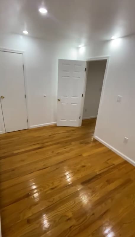 Photo - 122-07-122142 142nd Pl