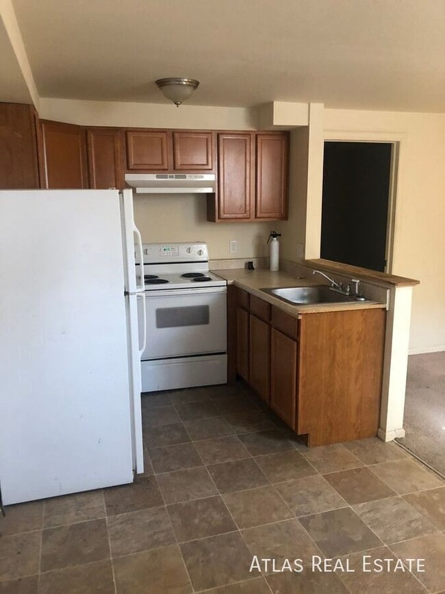 Photo - 1861 W Mosier Pl Apartment Unit B
