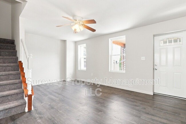 Photo - 12 W 8th St