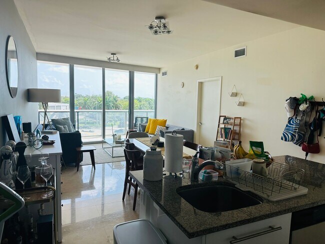 888 Biscayne Blvd Unit 311