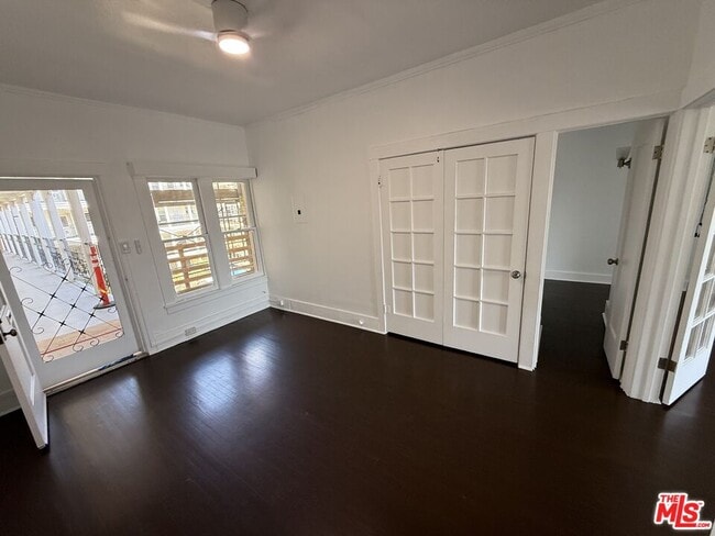 Building Photo - 4125 S Figueroa St Unit 302