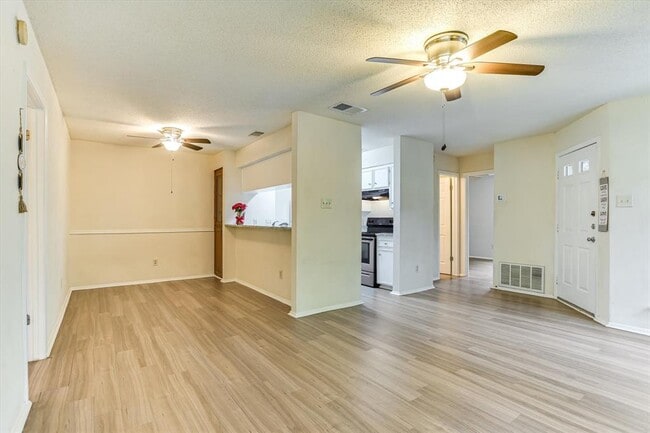 10616 Mellow Meadow Dr Unidad 18B