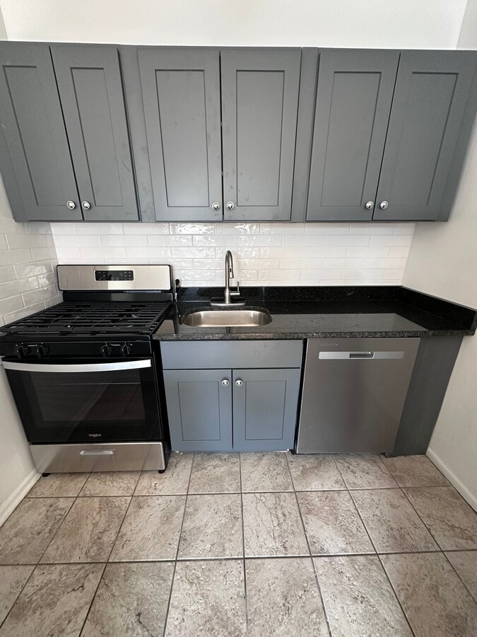 Photo - 5668 N Ridge Ave Unit 2N