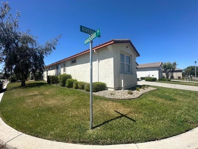 Photo - 107 Riviera Dr