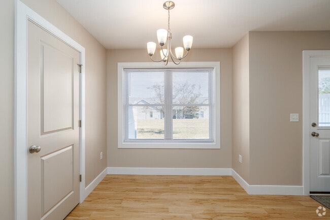 2BR, 1.5BA - 1,200SF - Dining Room