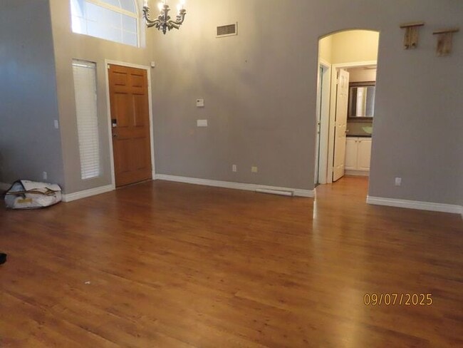 Photo - 4 Bedroom 2.5 Bath w/3 Car Garage in Super...