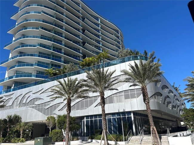 Building Photo - 17550 Collins Ave Unit 1604 Rental