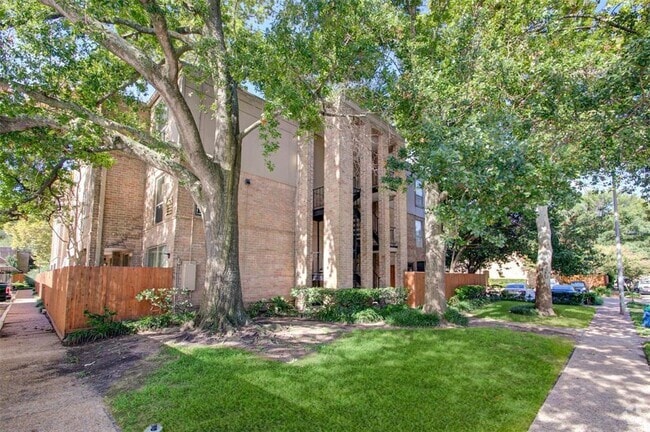 Building Photo - 4641 Wild Indigo St Unit 455 Rental