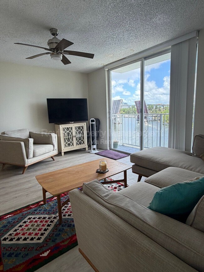 Photo - 1740 NW N River Dr Unidad 516