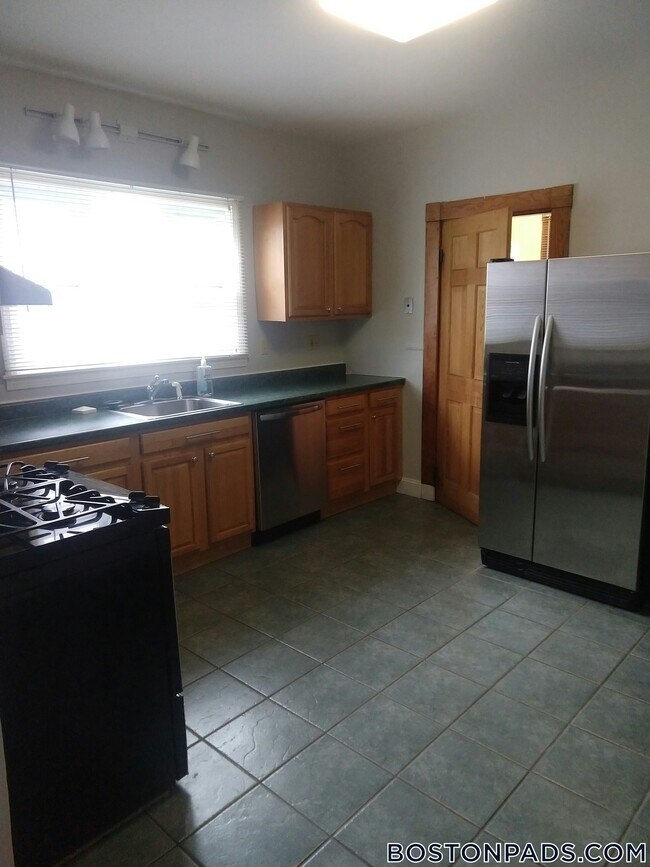 Photo - 19 Mapleton St Unit 1