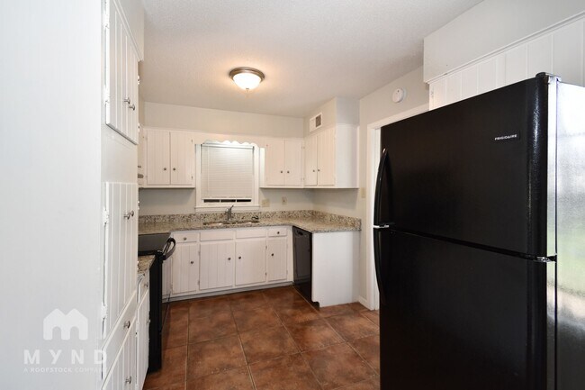 Photo - 3369 Foxwood Dr