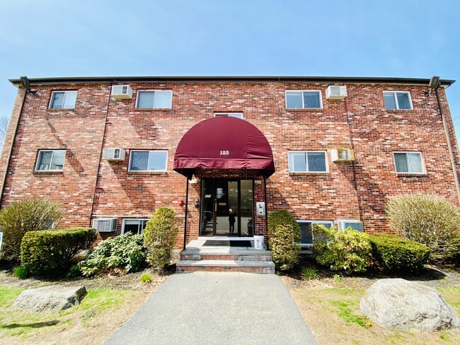 Littleton Lyne Apartments