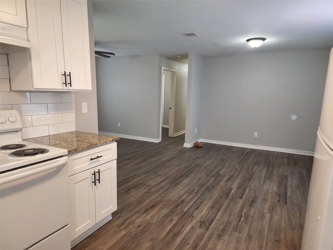 Photo - 1508 Carver Ave