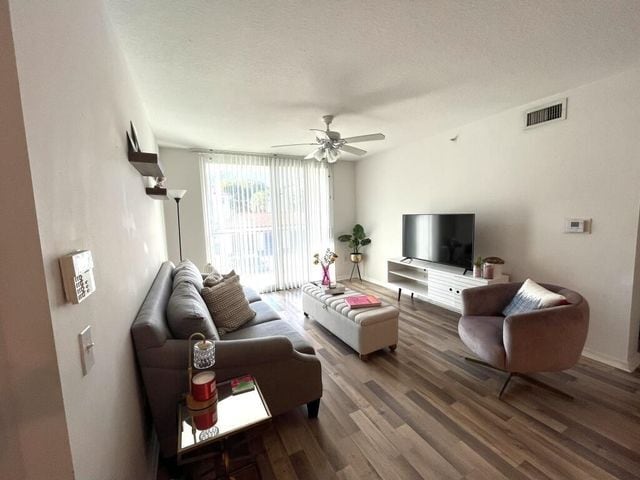 Photo - 713 Villa Cir Unit 713