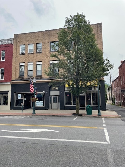 Building Photo - 1052 Pennsylvania Ave Unit 9 Rental