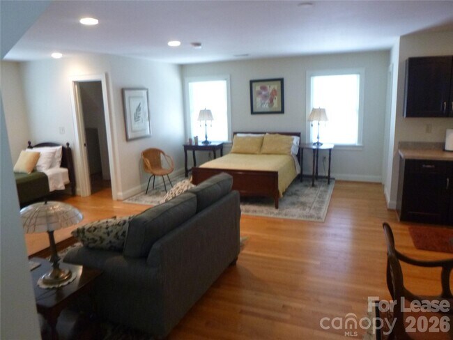 3041 Park Rd Unidad Carriage House