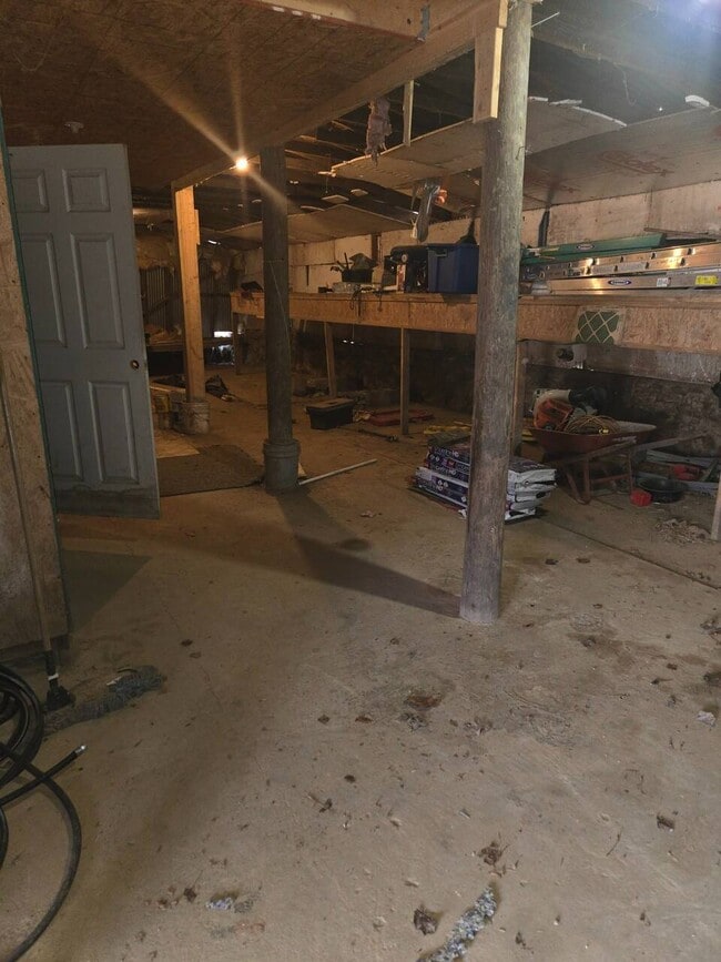 Building Photo - 1075 Sweeten Creek Rd