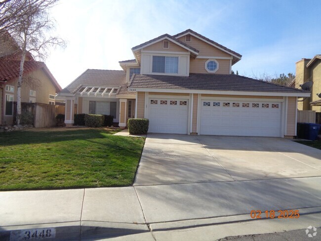 Building Photo - Cute and Clean 2 story Rancho Vista 2 story Rental