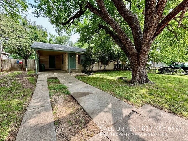 Building Photo - 304 Elm St Rental