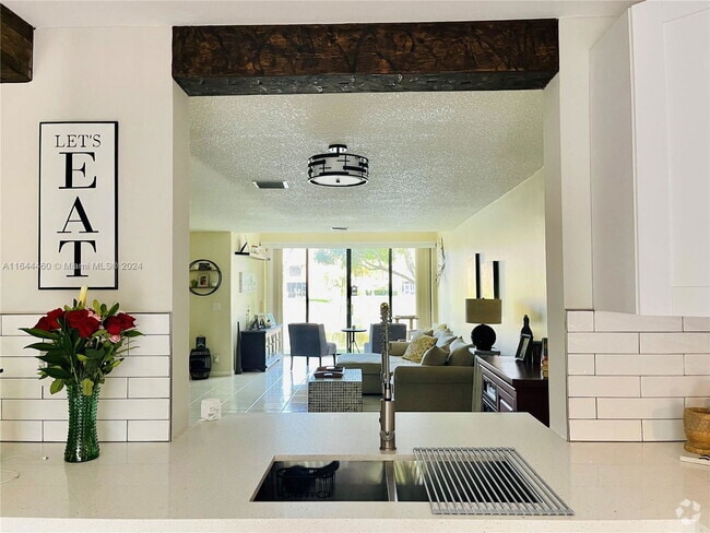 Building Photo - 3963 Cocoplum Cir Rental
