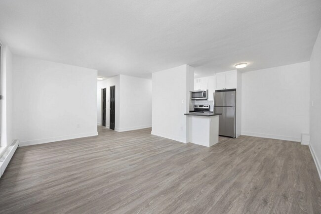 Photo - 160 Market St